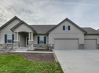 17533 Adams St, Omaha, NE 68135