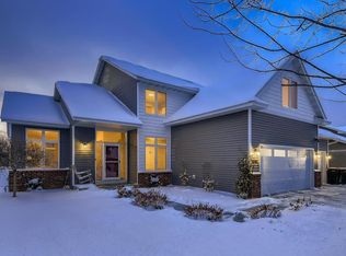 2116 Elsberry Curv, Shakopee, MN 55379