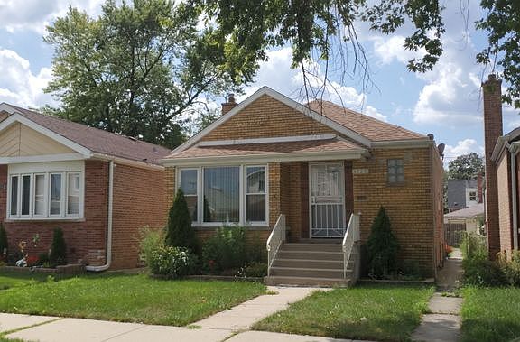 2nd image of 4928 S La Crosse Ave