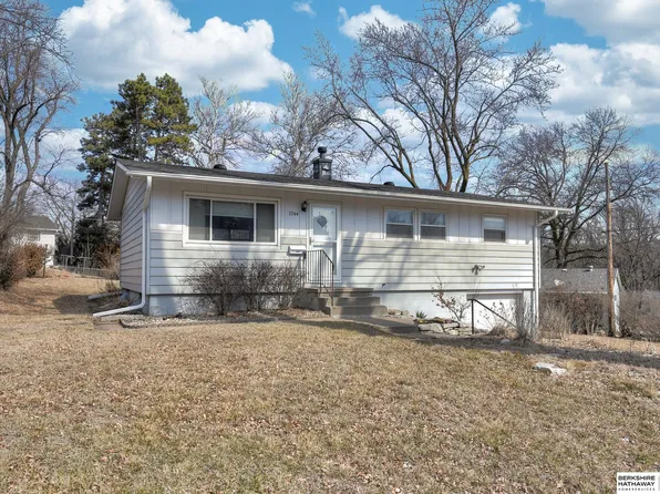 7744 Western Ave, Omaha, NE 68114