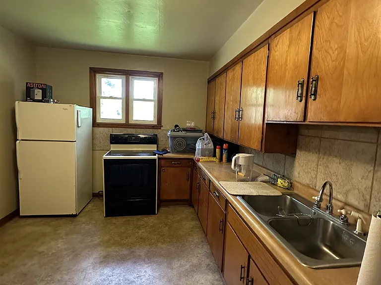 440 Summit Ave — Photo 5