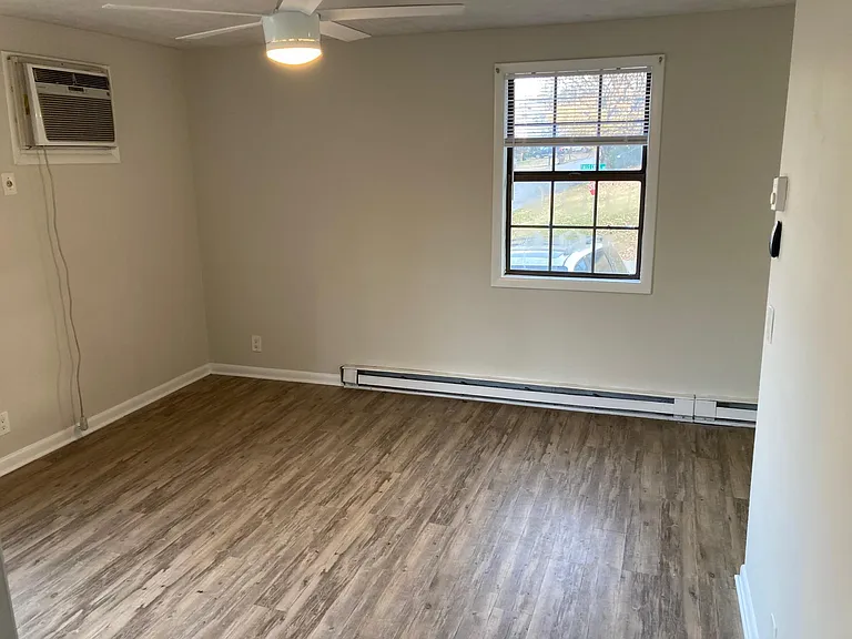 3346 Falls Creek Dr — Photo 2