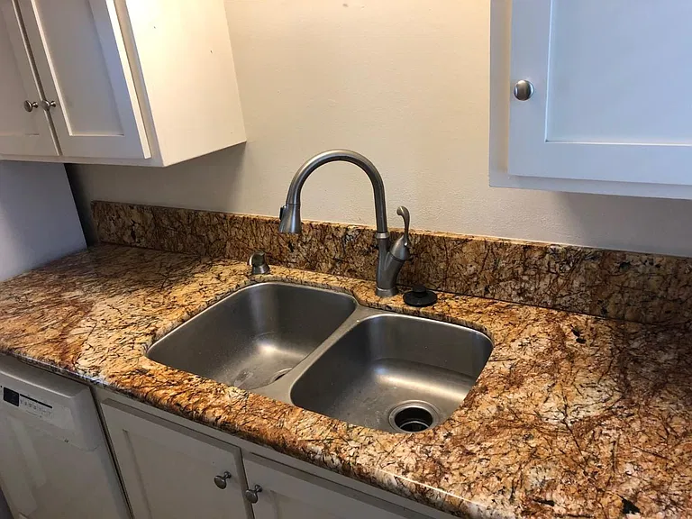 316 1/2 Onyx Ave — Photo 9