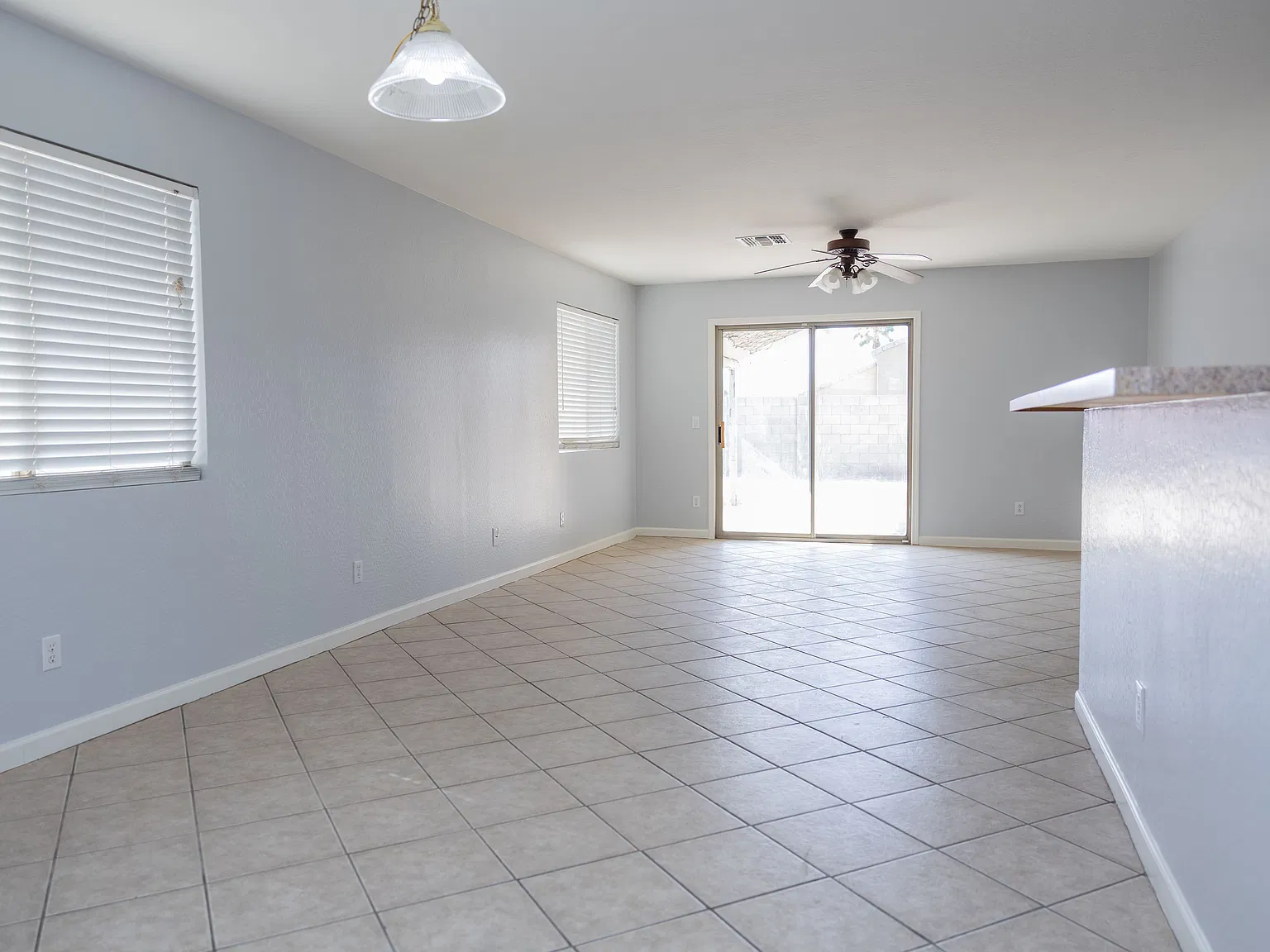 4 bed, 2.0 bath, 1570 sqft, $1,950 — Photo 2