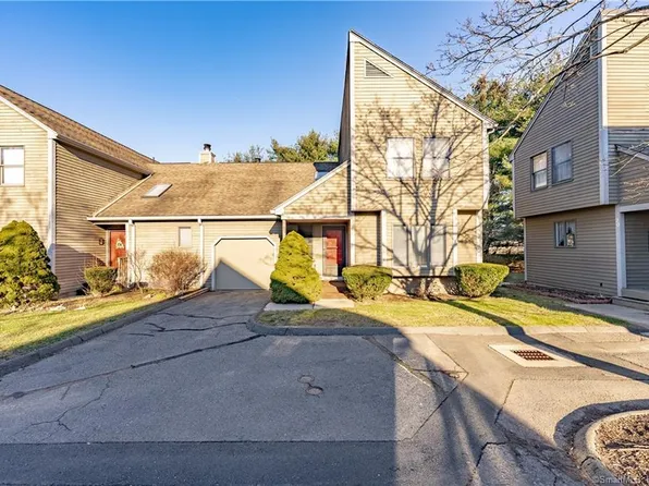 21 Elm Meadows #21, Enfield, CT 06082
