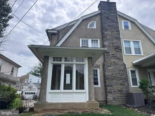 323 Hathaway Ln, Havertown, PA 19083