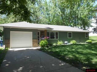1406 Heinenhill St, New Ulm, MN 56073