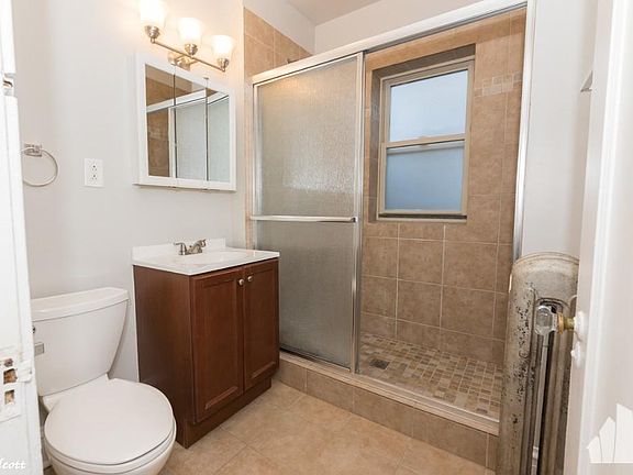 2nd image of 4516 N Wolcott Ave #425