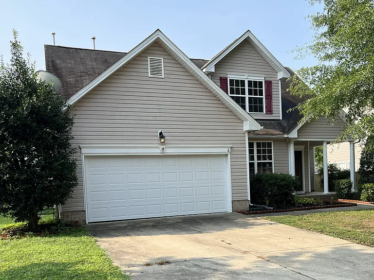410 Queensbury Ln — Photo 1