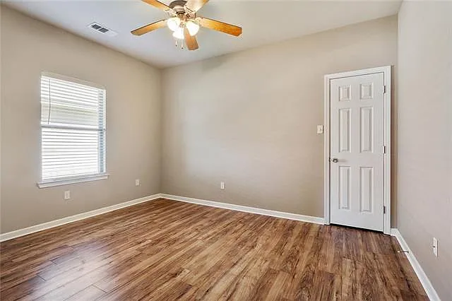 829 Fay St — Photo 9