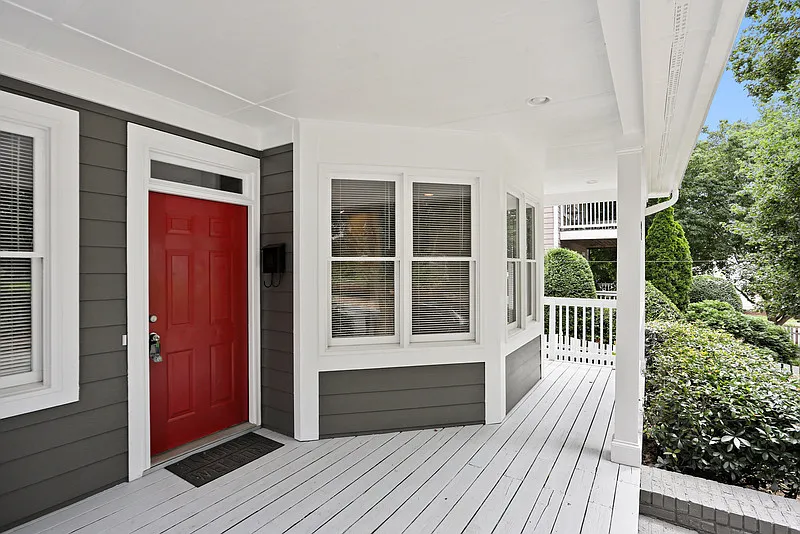3 bed, 2.5 bath, 2080 sqft, $3,000 — Photo 2