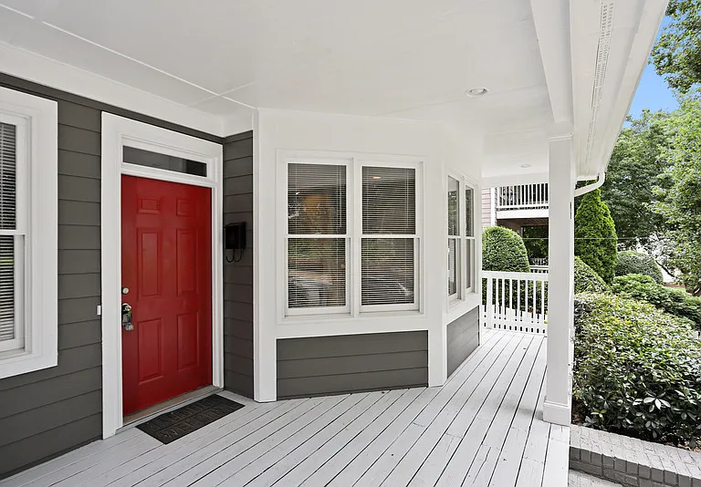90 Richardson St SE — Photo 2