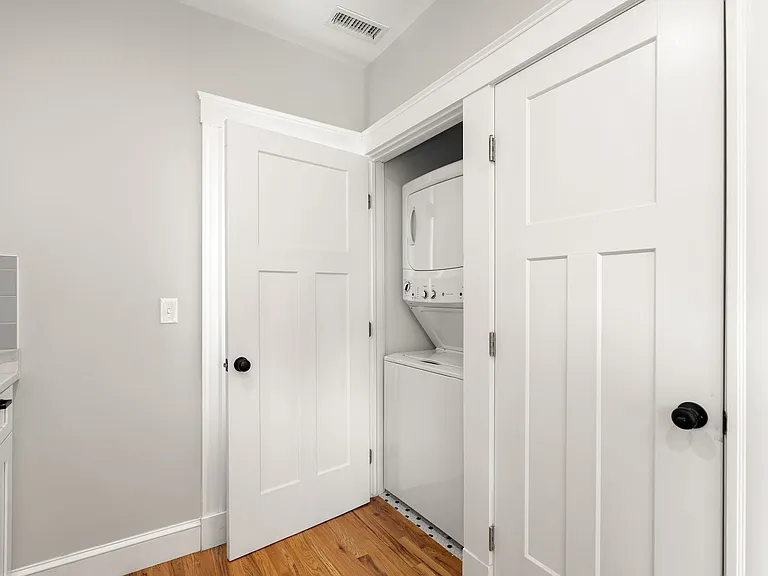 83 Franklin Ave #83 — Photo 17