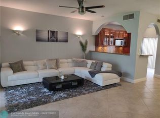 6820 NW 5th St #106, Plantation, FL 33317