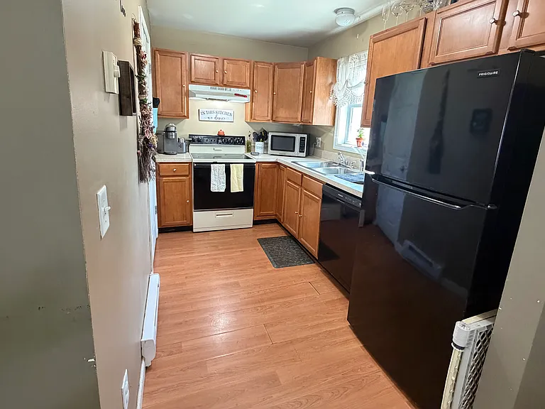 27 Ravine St #27 — Photo 6