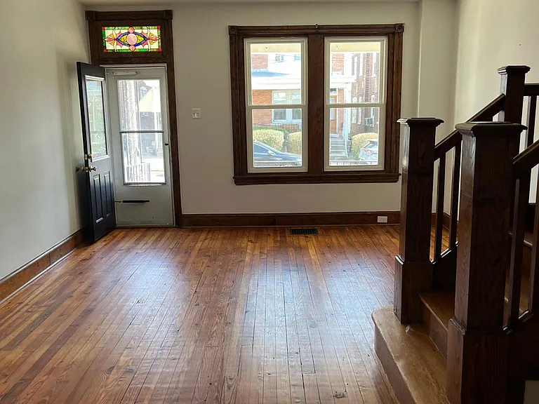 338 Rector St — Photo 4