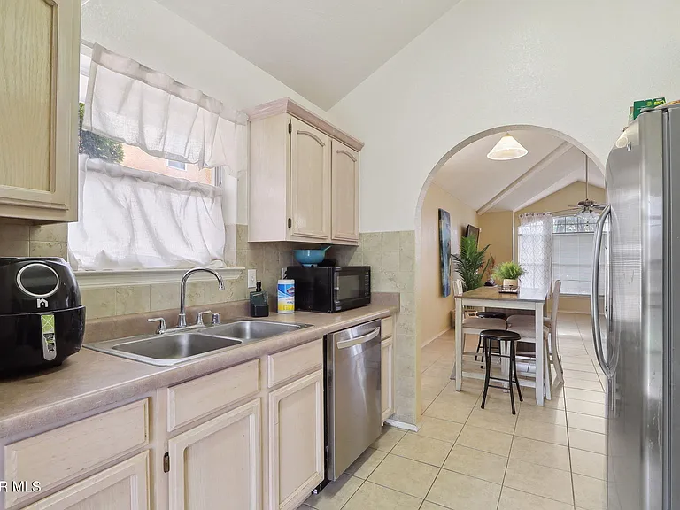 3286 Sal Berroteran Dr — Photo 12
