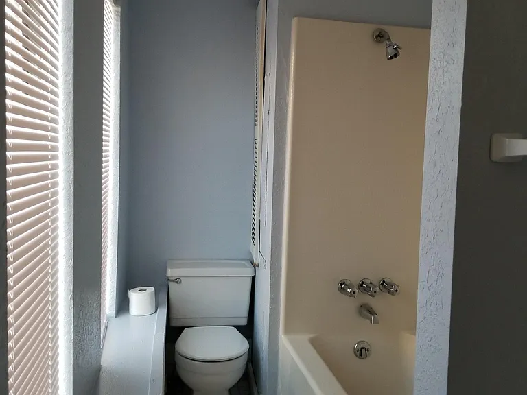 1441 S Carson Ave #A — Photo 7
