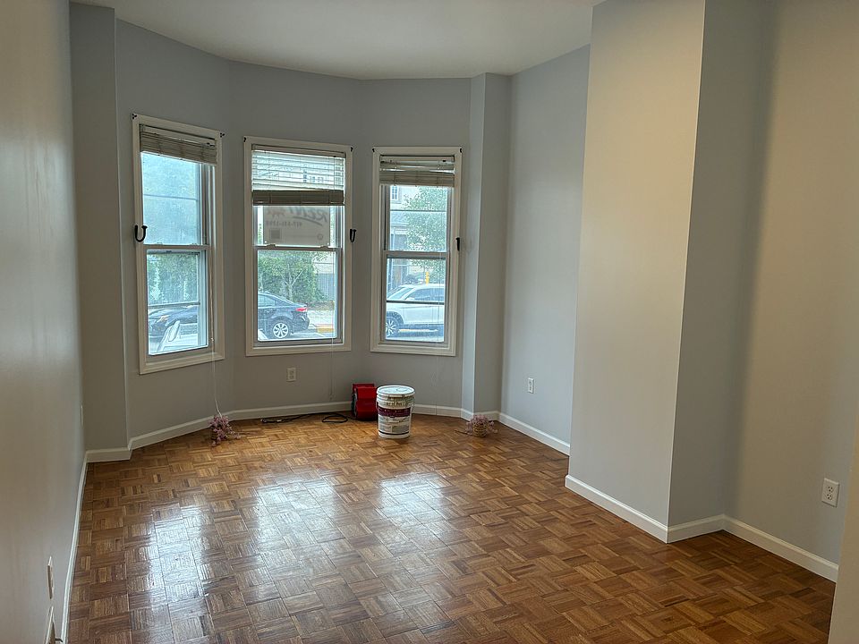 BEDROOM #1