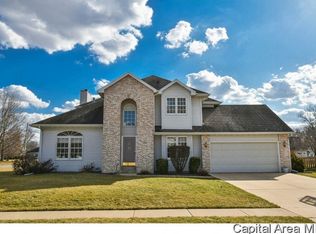 4000 Eagle Wing Rd, Springfield, IL 62711