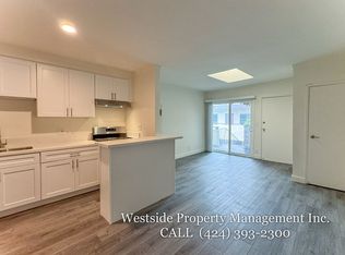 134 Chautauqua Blvd., Santa Monica, CA 90402