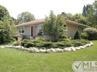 2801 Brookhaven Dr, Portage, MI 49024