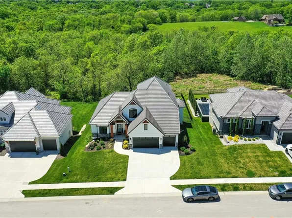 5908 N Lucerne Ave, Kansas City, MO 64151