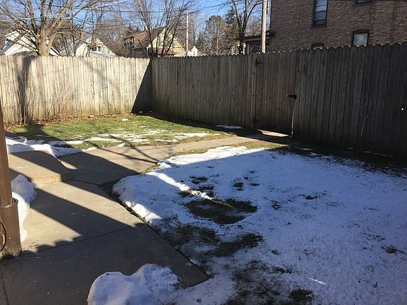 3rd image of 1213 Ashland Ave APT 2R