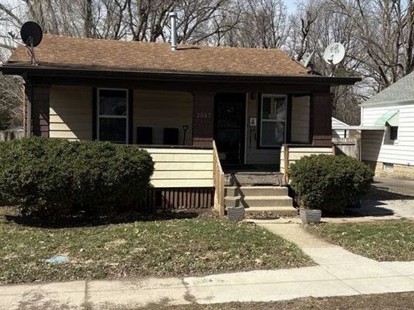 2517 S 14th St, Springfield, IL 62703