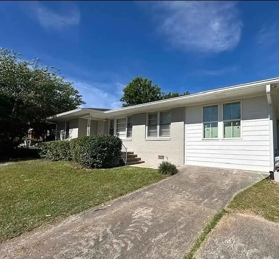 4 bed, 1344 sqft, $1,750 — Photo 3