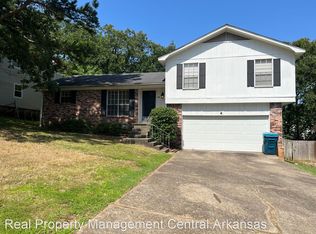 14 Feldspar Ct, Little Rock, AR 72212