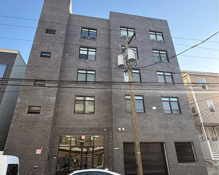 362 Hamilton Ave #101 — Photo 1