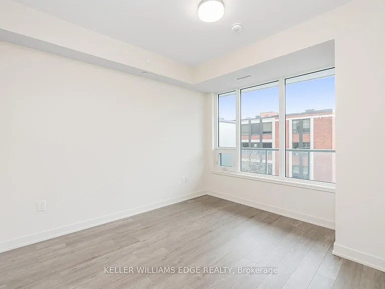 212 King William St #502 — Photo 11