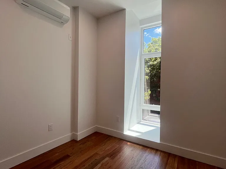 430 Sackett St #2 — Photo 9