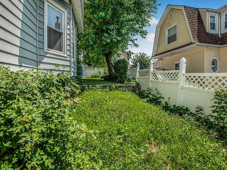 412 Warburton Ave #3 — Photo 26
