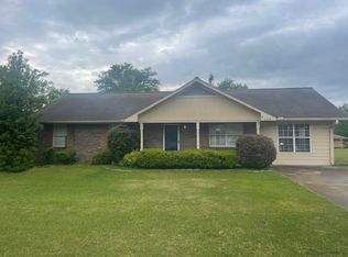 120 Bradford Ave, Fulton, MS 38843