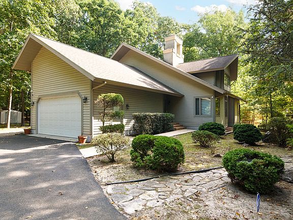 2nd image of 23615 Quail Hollow Cir