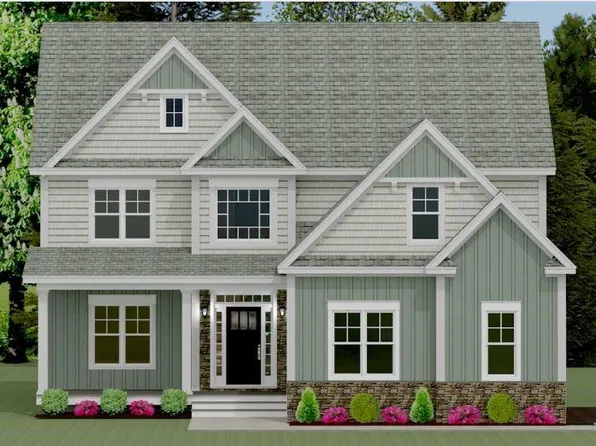 36 Cardinal Rd, Cranston, RI 02921