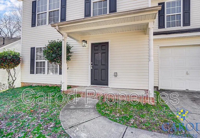 1015 Alston Hill Dr — Photo 3