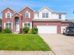 5682 W Port Dr, McCordsville, IN 46055