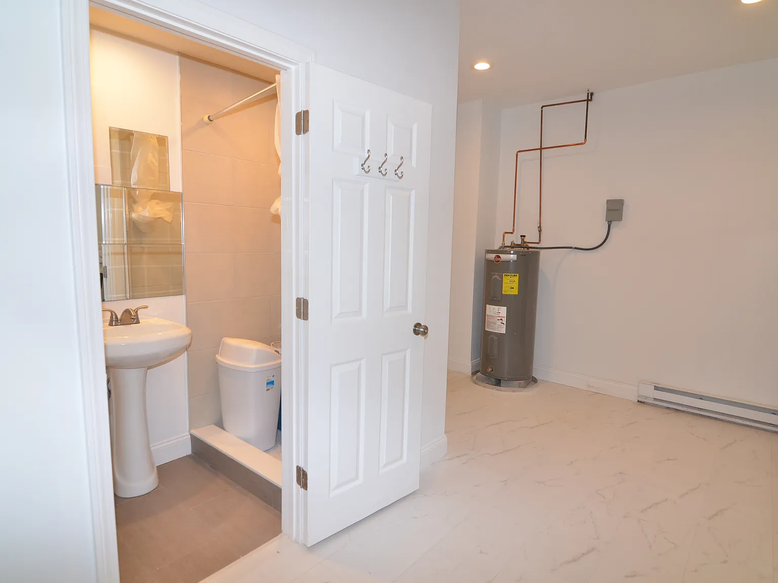 Studio, 612 sqft, $1,600 — Photo 2