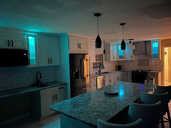 Updated kitchen 8/22
