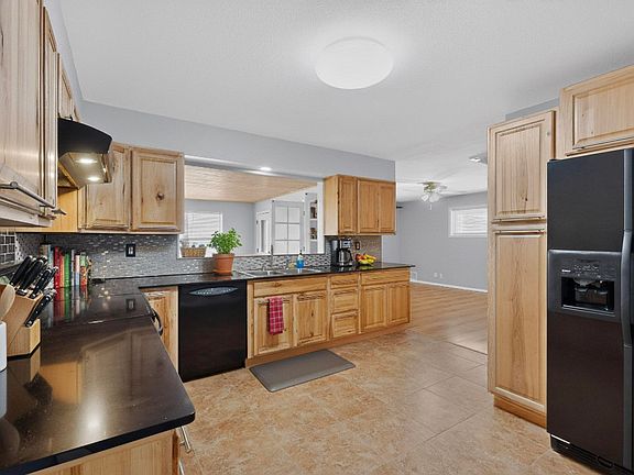 2nd image of 9401 Shoshone Rd NE