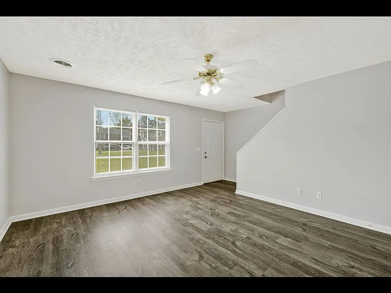 1515 Center Pointe Dr — Photo 3