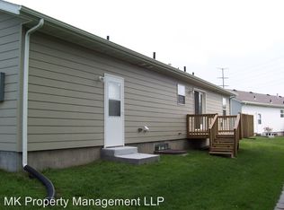 2109 Knox Cir, Manhattan, KS 66502