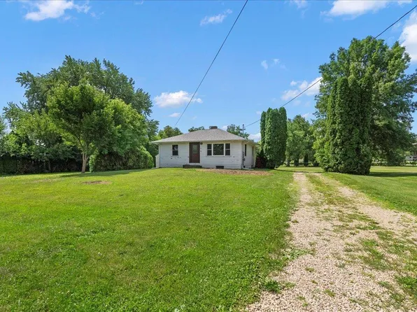 4216 Independence Ave, Waterloo, IA 50703