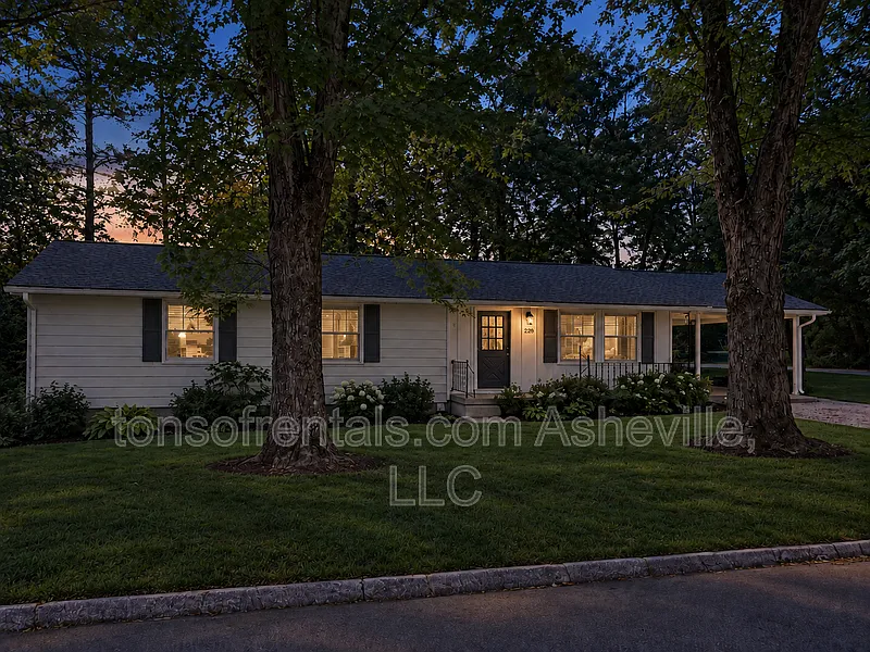 3 bed, 2.0 bath, 1150 sqft, $1,995 — Photo 2