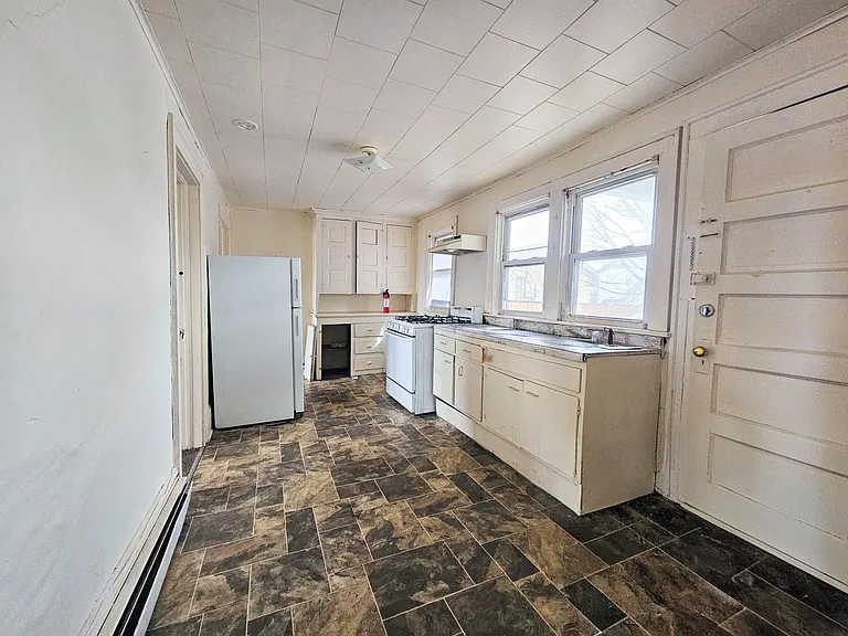 245 Matson Ave #6 — Photo 6