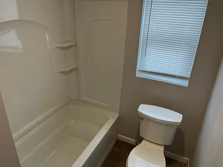 31 E Princeton Ave — Photo 8