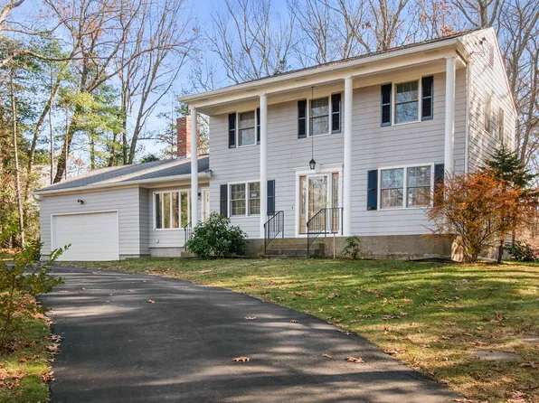 195 Spring Valley Dr, East Greenwich, RI 02818